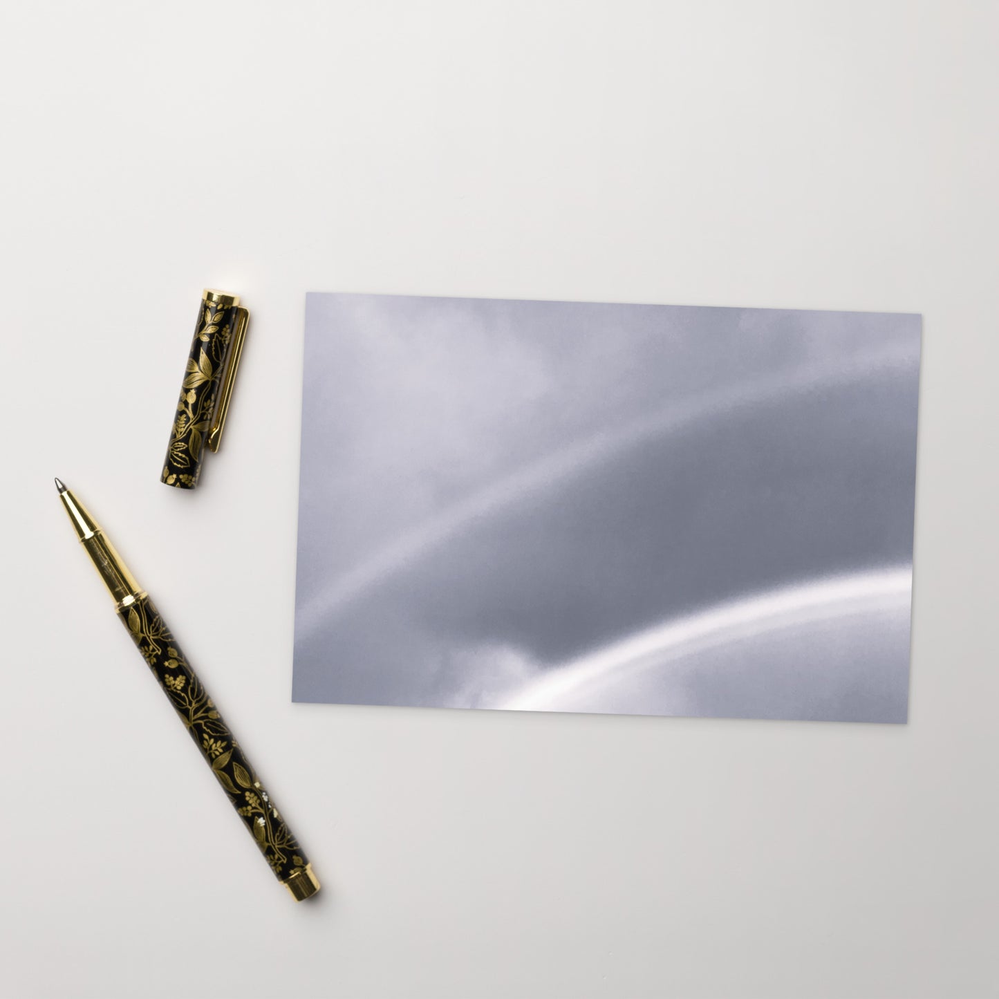 Minimalist art postcard featuring the 'Double Rainbow (B&W)' photo art. / ポストカード:「ダブルレインボー (モノクロ)」のフォトアートを配したミニマリストデザイン。
