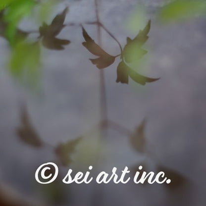 Minimalist mode style product photography capturing the details of the 'Water Surface & Leaves' art print / モードストリート系プロダクトフォト、「Water Surface & Leaves（水面と葉）」のアートプリントのディテール（製品イメージ）