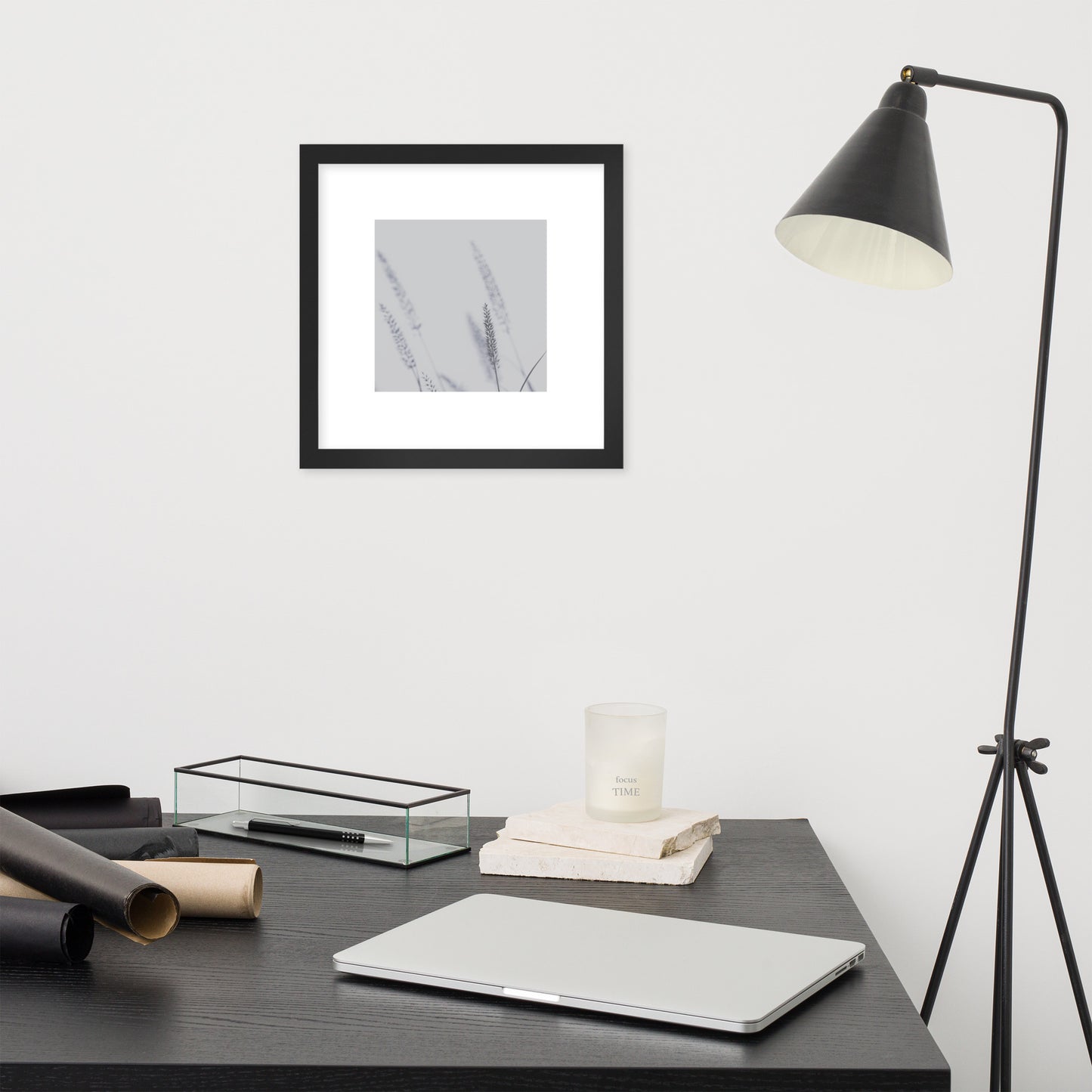 Minimalist mode style framed matte paper poster with a 'Foxtail Grass' print and a black frame / モードストリート系フレーム付きポスター（ブラックフレーム）、「Foxtail Grass（エノコログサ）」のプリント（壁掛けアート）