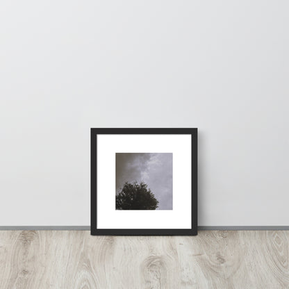 Minimalist mode style framed matte paper poster with a 'Clouds & Tree' black and white photo print and black frame / モードストリート系フレーム付きマット紙ポスター、「Clouds & Tree（雲と木）」のモノクロ写真プリント（ブラックフレーム）