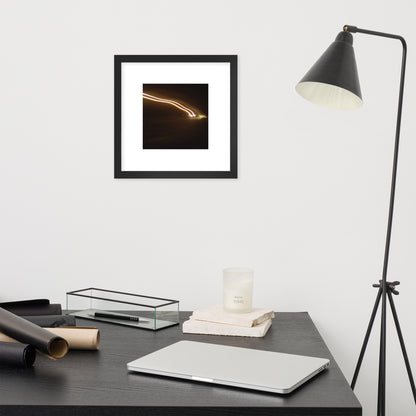 Minimalist streetwear style framed wall art in matte black, featuring a 'Night Car Lights' photograph. / Night Car Lights 額装ポスター（ブラックフレーム）：都会の夜の光の軌跡を捉えたモノクロ写真。モードストリート系ミニマリスト・インテリアアート。
