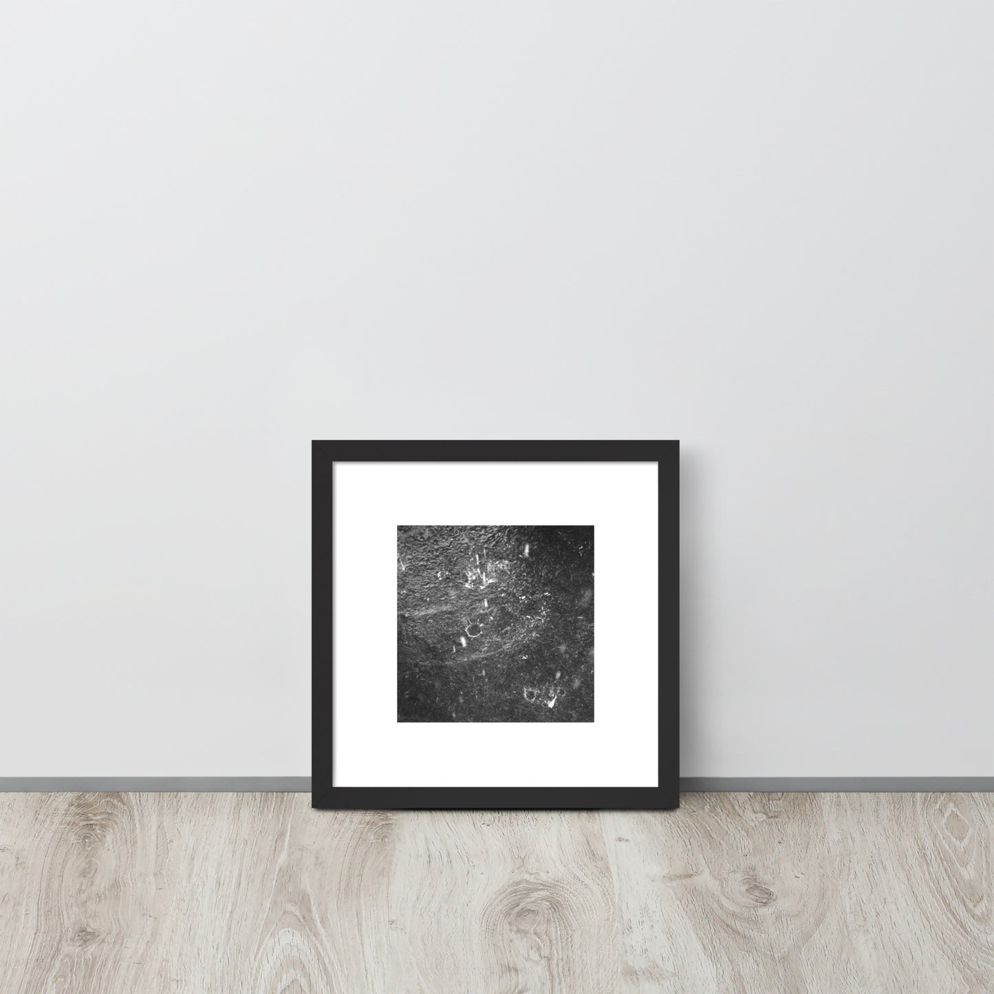 Minimalist streetwear style framed matte paper poster in black frame featuring the 'Rain (B&W)' photo art. / モードストリート系フレーム付きマットペーパーポスター（ブラックフレーム）：「雨（モノクロ）」のフォトアートを配したデザイン。