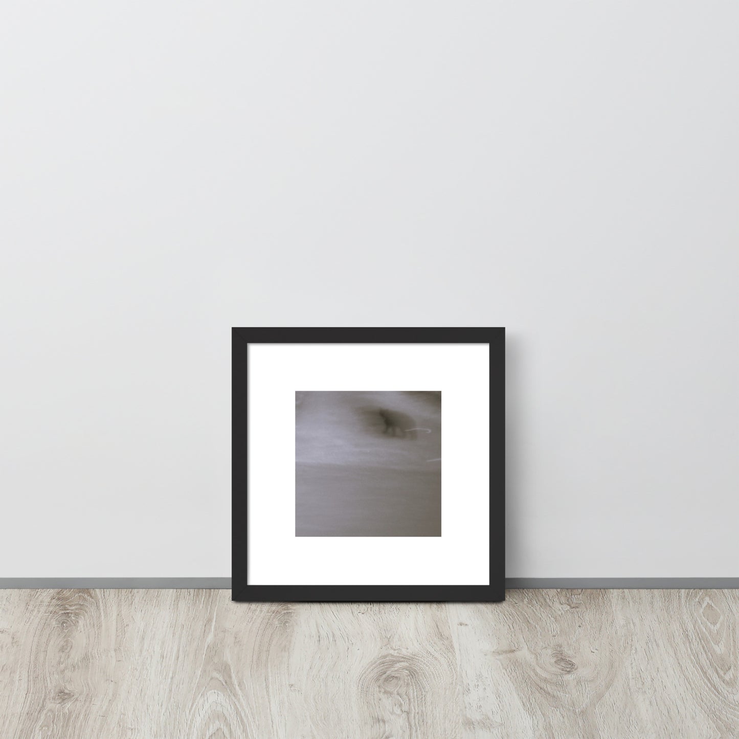 Minimalist streetwear style framed matte paper poster in black frame featuring the 'Cat (B&W)' photo art. / モードストリート系フレーム付きマットペーパーポスター（ブラックフレーム）：「猫（モノクロ）」のフォトアートを配したデザイン。