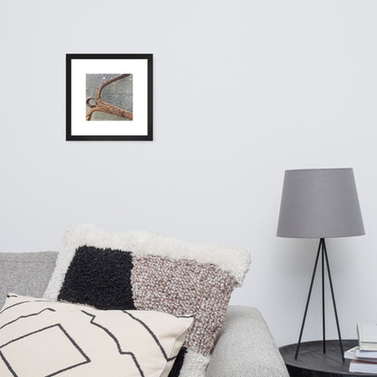 Minimalist streetwear style framed matte paper poster in black frame featuring the 'Anchor' photo art. / モードストリート系フレーム付きマットペーパーポスター（ブラックフレーム）：「アンカー（錨）」のフォトアートを配したデザイン。