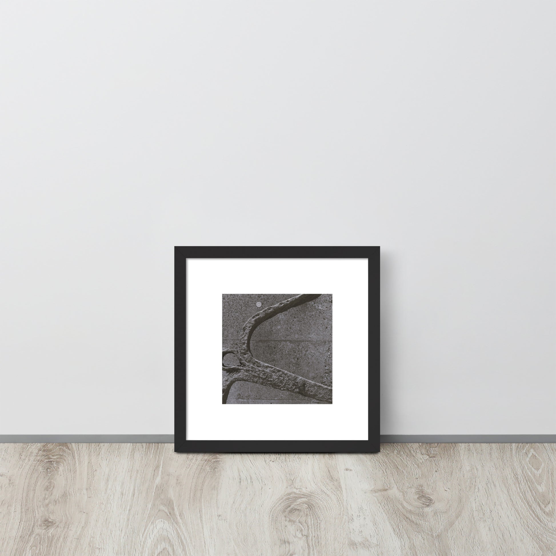 Minimalist art framed matte paper poster in black frame featuring the 'Anchor (B&W)' photo art. / フレーム付きマットペーパーポスター（ブラックフレーム）：「アンカー（錨・モノクロ）」のフォトアートを配したミニマリストデザイン。
