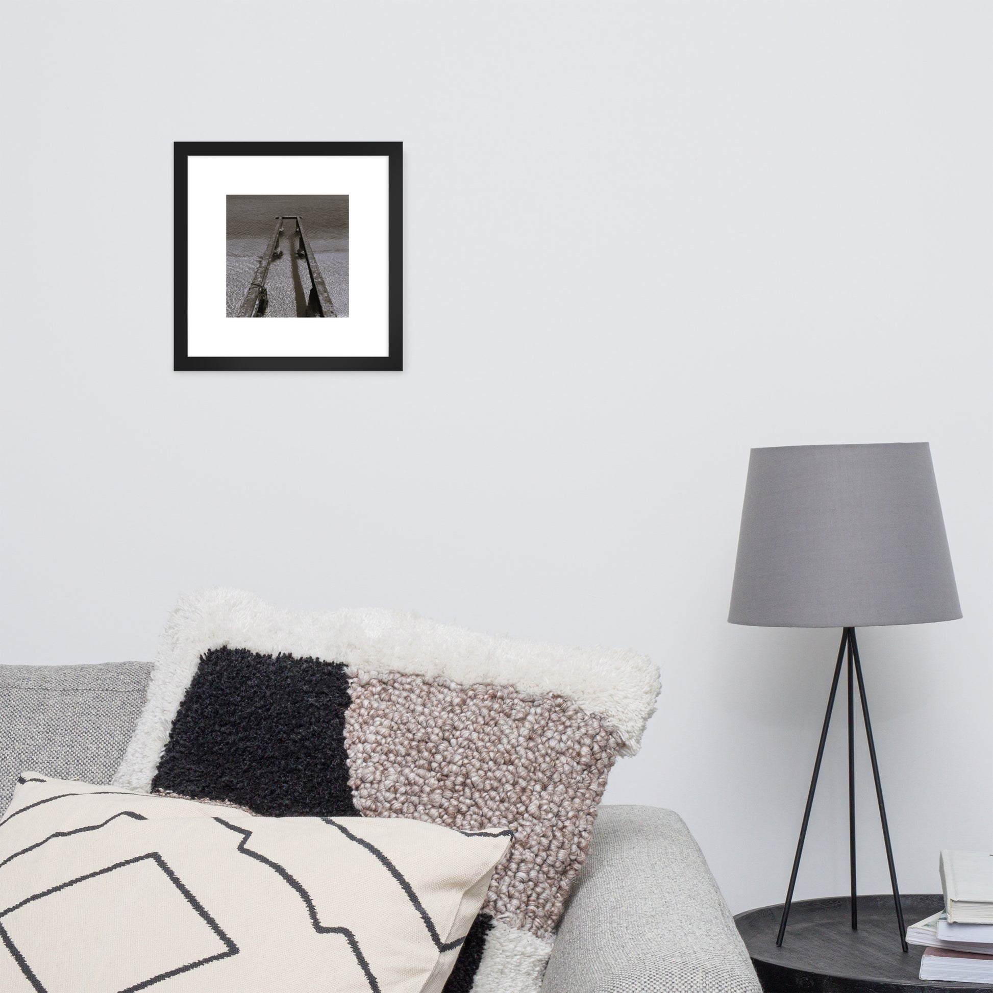 Minimalist art framed matte paper poster in black frame featuring the 'Sea and Pier (B&W)' photo art. / フレーム付きマットペーパーポスター（ブラックフレーム）：「海と桟橋（モノクロ）」のフォトアートを配したミニマリストデザイン。