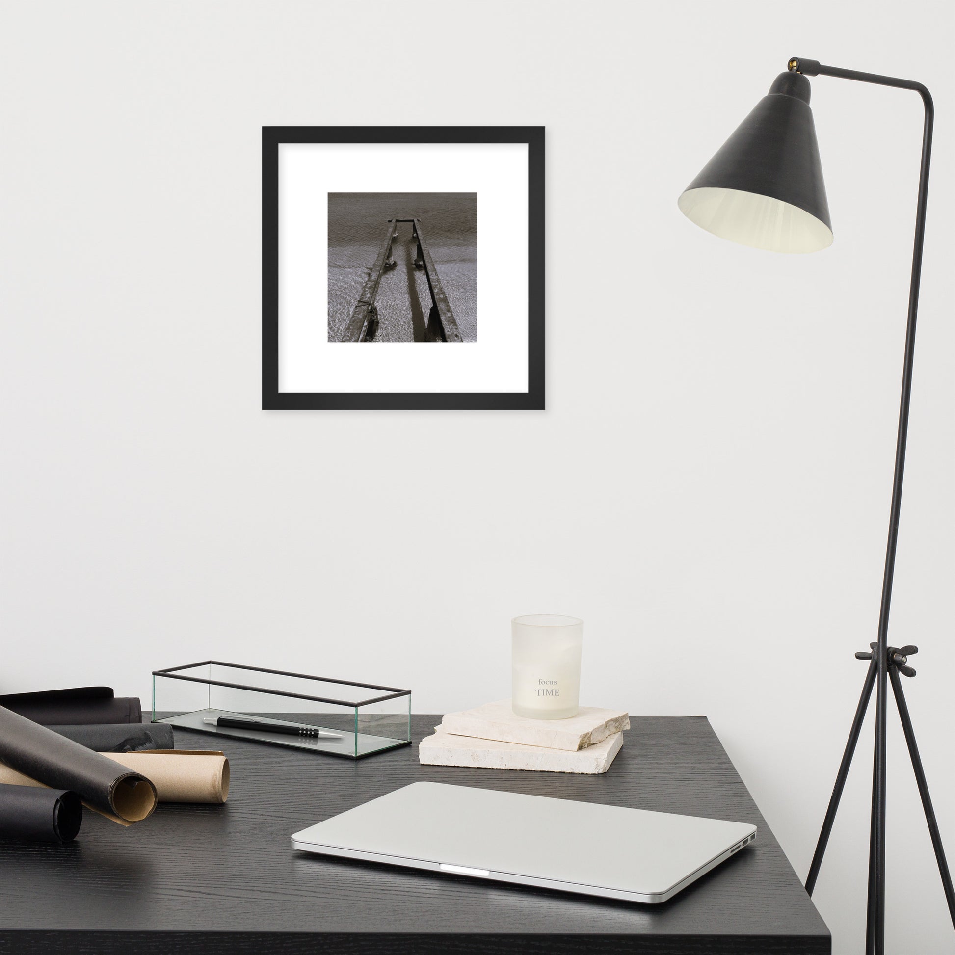 Minimalist art framed matte paper poster in black frame featuring the 'Sea and Pier (B&W)' photo art. / フレーム付きマットペーパーポスター（ブラックフレーム）：「海と桟橋（モノクロ）」のフォトアートを配したミニマリストデザイン。