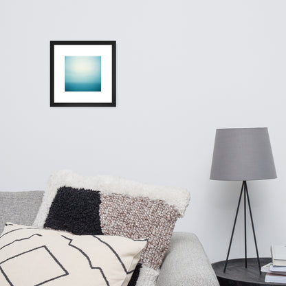 Minimalist art framed matte paper poster in black frame featuring the 'Ocean Horizon' photo art. / フレーム付きマットペーパーポスター（ブラックフレーム）：「海の水平線」のフォトアートを配したミニマリストデザイン。