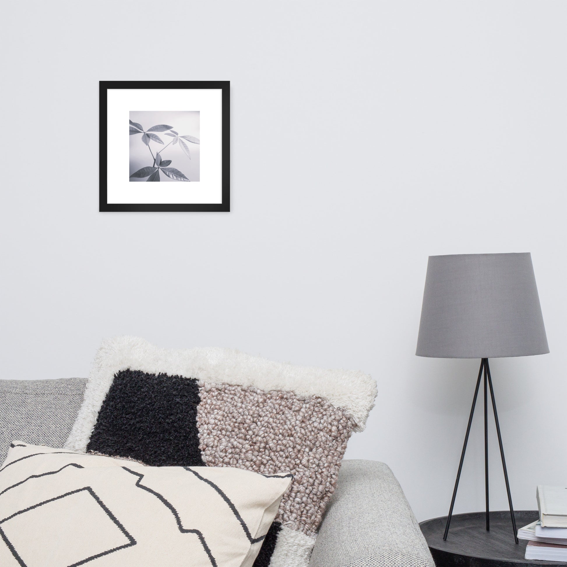 Minimalist art framed matte paper poster in black frame featuring the 'Botanical (B&W)' photo art. / フレーム付きマットペーパーポスター（ブラックフレーム）：「ボタニカル (モノクロ)」のフォトアートを配したミニマリストデザイン。