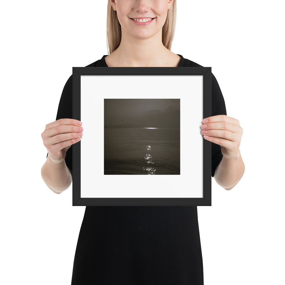 Minimalist streetwear style framed matte paper poster in black frame featuring the 'Sea and Sunshine (B&W)' photo art. / モードストリート系フレーム付きマットペーパーポスター（ブラックフレーム）：「海と太陽（モノクロ）」のフォトアートを配したデザイン。