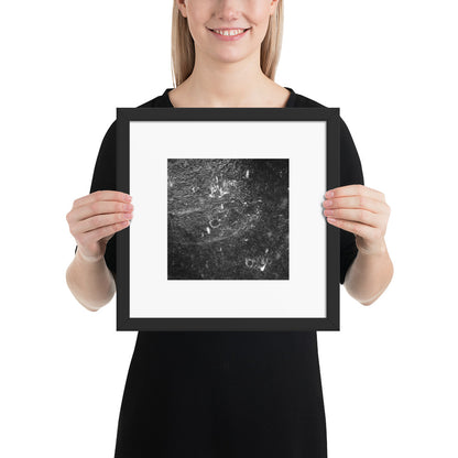 Minimalist streetwear style framed matte paper poster in black frame featuring the 'Rain (B&W)' photo art. / モードストリート系フレーム付きマットペーパーポスター（ブラックフレーム）：「雨（モノクロ）」のフォトアートを配したデザイン。