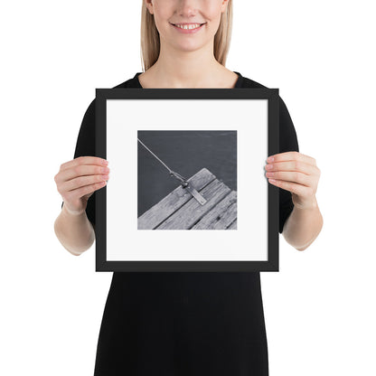Minimalist art framed matte paper poster in black frame featuring the 'Ocean Pier (B&W)' photo art. / フレーム付きマットペーパーポスター（ブラックフレーム）：「海の桟橋 (モノクロ)」のフォトアートを配したミニマリストデザイン。