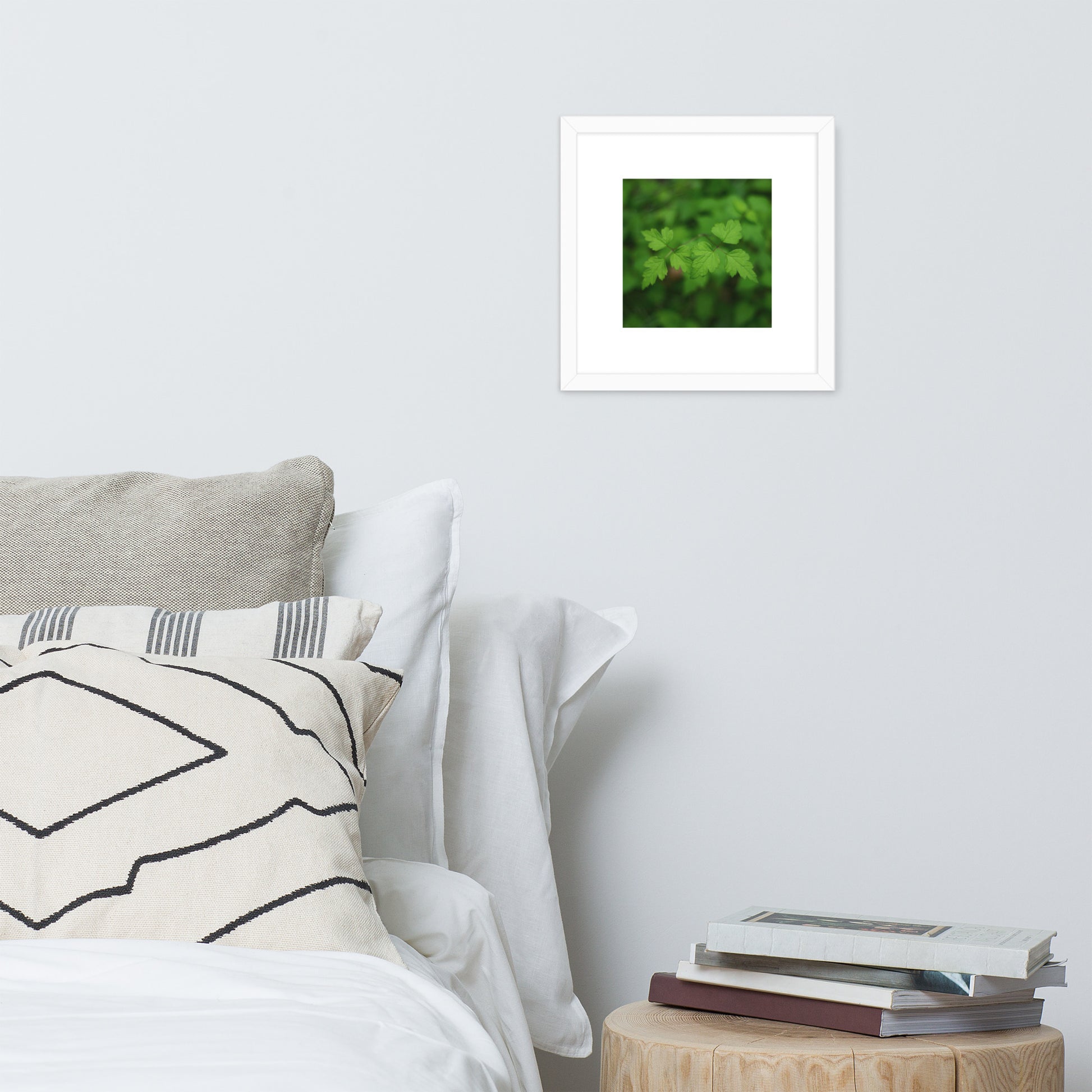 【White Frame】
Minimalist mode style framed matte paper poster with a 'plants' botanical art print and a white frame / モードストリート系フレーム付きポスター（ホワイトフレーム）、「植物」のアートプリント（インテリアポスター）

