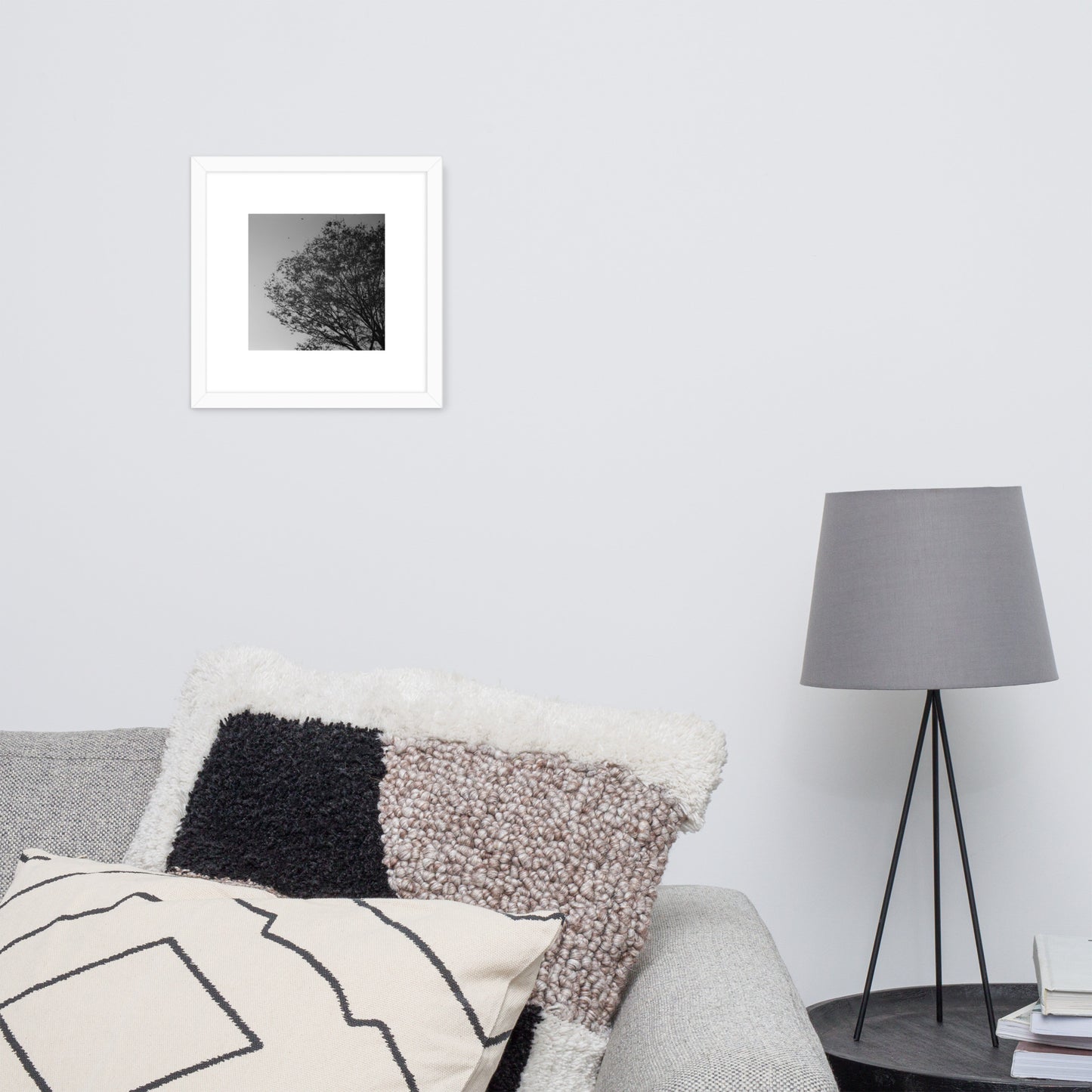 【White】
Minimalist mode style framed matte paper poster with a 'Tree and Wind' black and white photo print and a white frame / モードストリート系ポスター、「木と風」のモノクロ写真プリント（インテリアポスター）