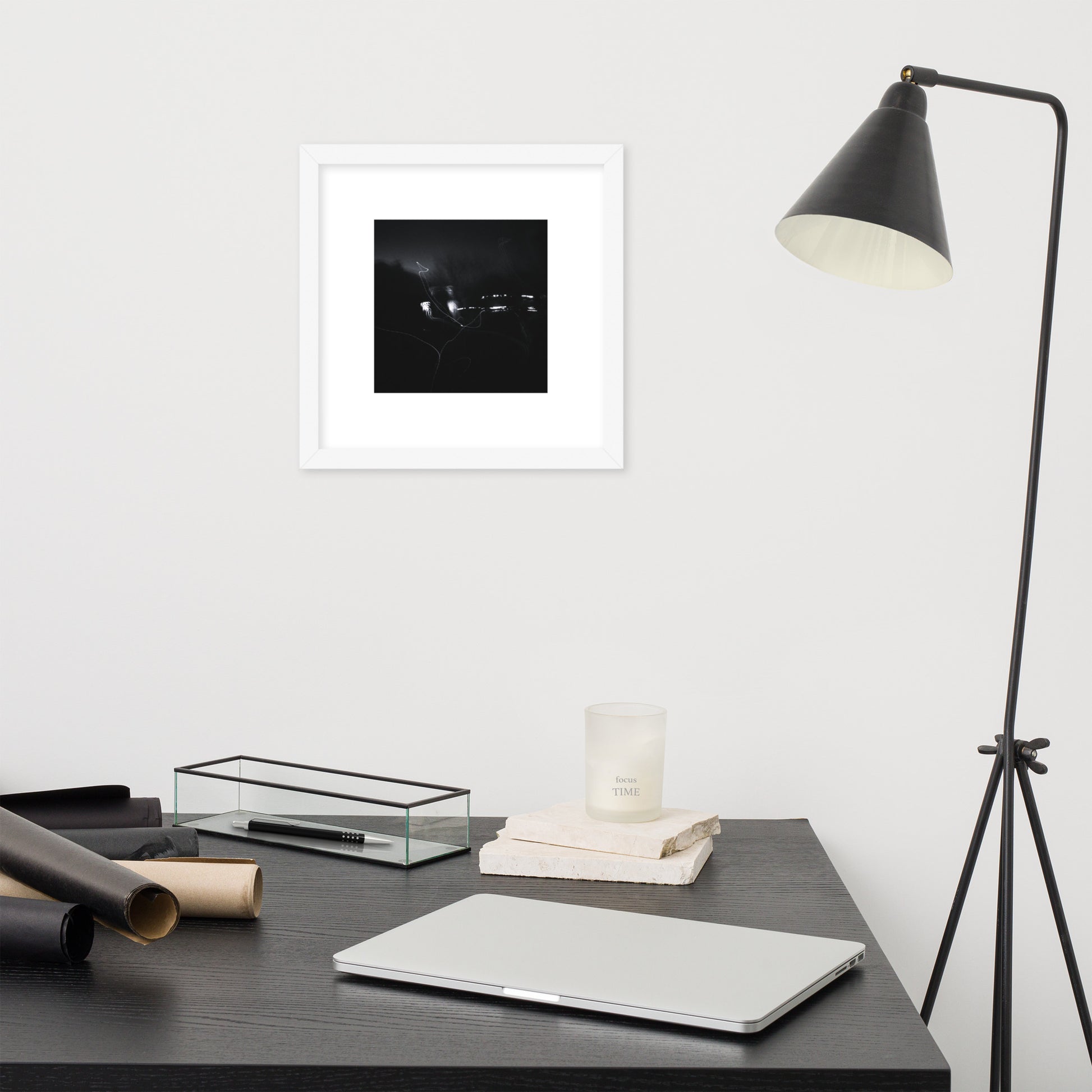 Minimalist streetwear style framed wall art in matte white, featuring a 'Night Light (B&W)' photograph. / Night Light (B&W) 額装ポスター（ホワイトフレーム）：クリーンな白枠がモダンな空間を演出する、夜の光のモノクロ風景を捉えたモードストリート系インテリアアート。