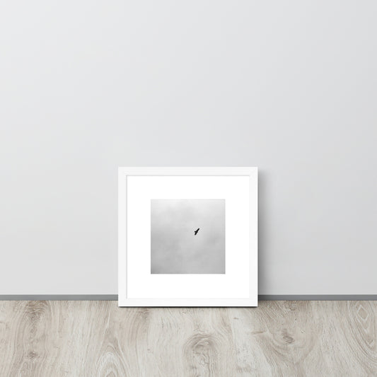 Minimalist streetwear style framed wall art in matte white, featuring a 'Bird and Sky (B&W)' photograph. / Bird and Sky (B&W) 額装ポスター（ホワイトフレーム）：クリーンな白枠がモダンな空間を演出する、空と鳥のモノクロ風景を捉えたモードストリート系インテリアアート。