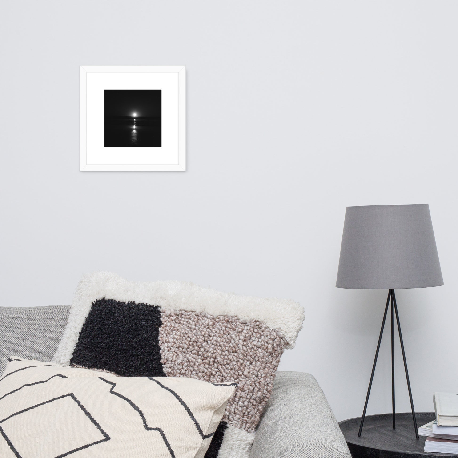 Minimalist streetwear style framed wall art in matte white, featuring the 'Ocean Sunbeams (B&W)' photograph. / 「Ocean Sunbeams (B&W)」額装ポスター（ホワイトフレーム）：クリーンな白枠が空間を引き立てる、海と光のモノクローム・アートポスター。