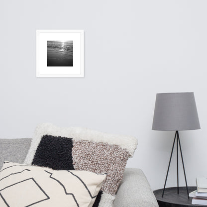 Minimalist mode style framed matte paper poster in white frame with an 'Ocean Beach' black and white photo print / モードストリート系「Ocean Beach（オーシャンビーチ）」モノクロ写真プリント入りマット紙ポスター（ホワイトフレーム）
