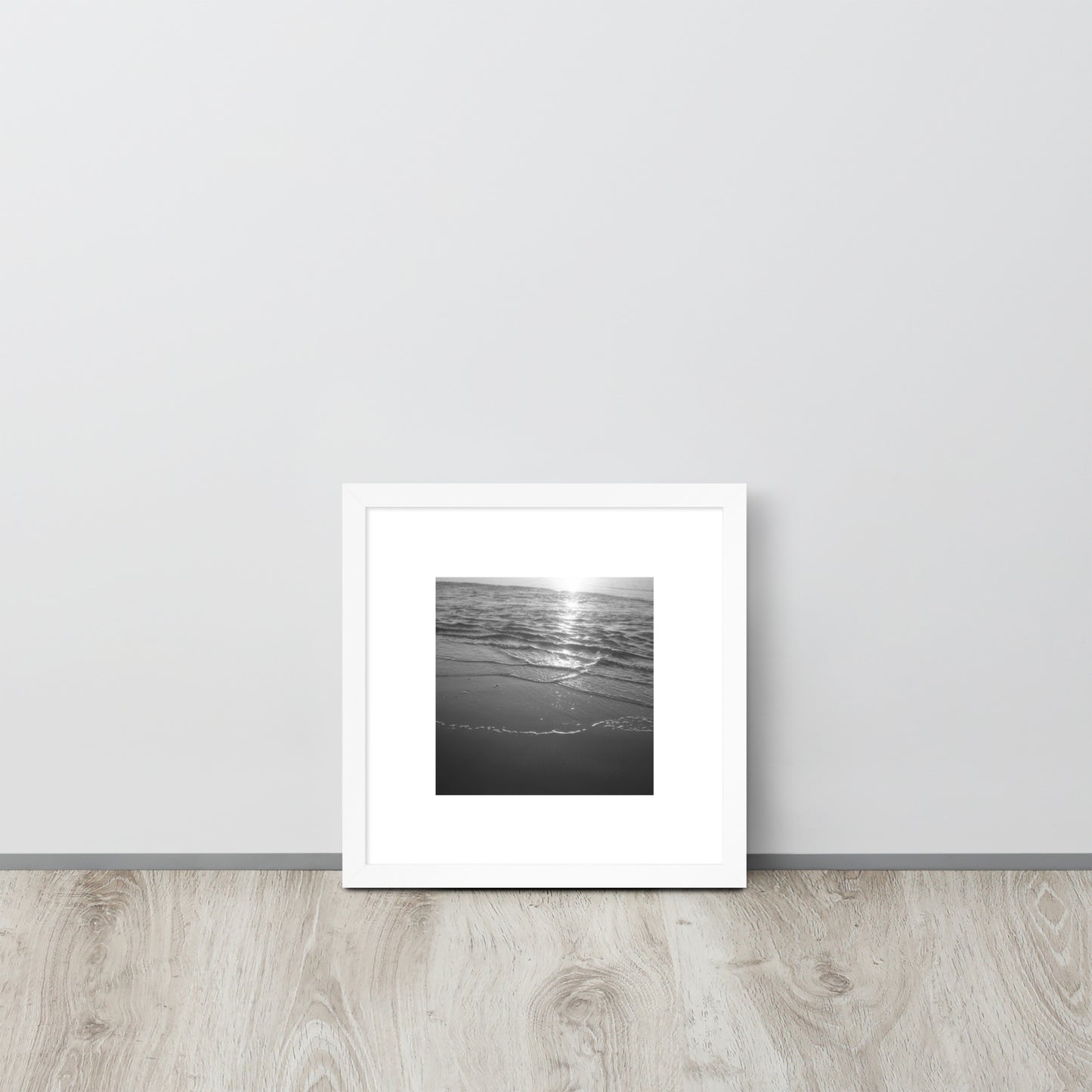 Minimalist mode style framed matte paper poster in white frame with an 'Ocean Beach' black and white photo print / モードストリート系「Ocean Beach（オーシャンビーチ）」モノクロ写真プリント入りマット紙ポスター（ホワイトフレーム）