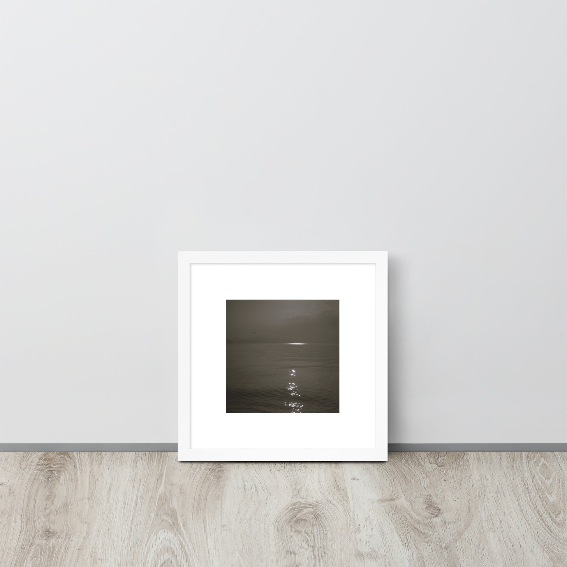 Minimalist streetwear style framed matte paper poster in white frame featuring the 'Sea and Sunshine (B&W)' photo art. / モードストリート系フレーム付きマットペーパーポスター（ホワイトフレーム）：「海と太陽（モノクロ）」のフォトアートを配したデザイン。