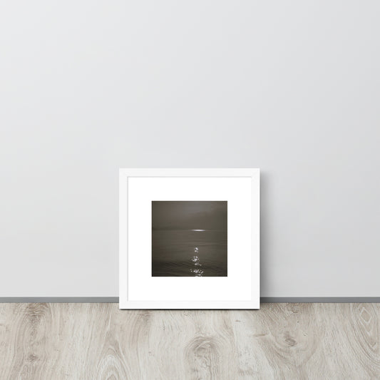Minimalist streetwear style framed matte paper poster in white frame featuring the 'Sea and Sunshine (B&W)' photo art. / モードストリート系フレーム付きマットペーパーポスター（ホワイトフレーム）：「海と太陽（モノクロ）」のフォトアートを配したデザイン。