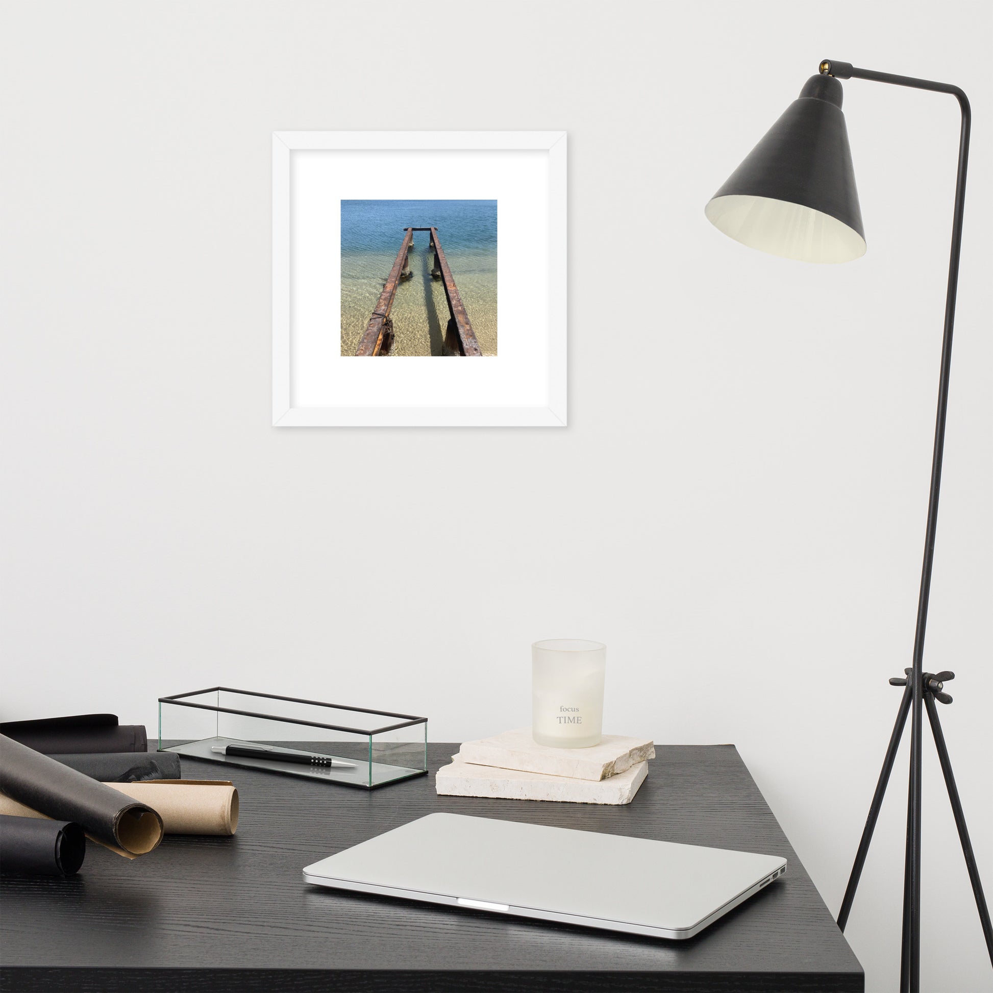Minimalist art framed matte paper poster in white frame featuring the 'Sea and Pier' photo art. / フレーム付きマットペーパーポスター（ホワイトフレーム）：「海と桟橋」のフォトアートを配したミニマリストデザイン。