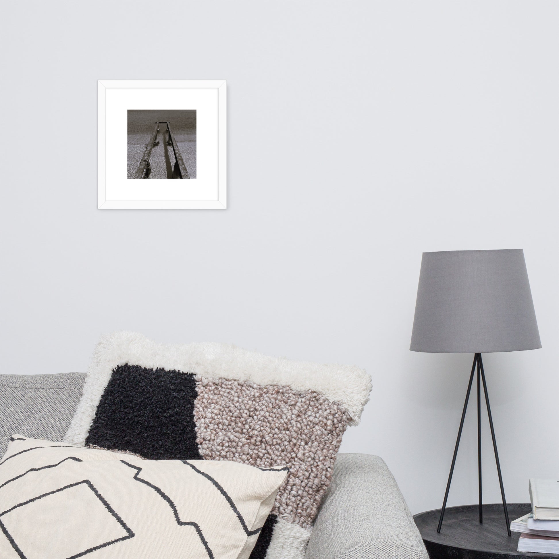 Minimalist art framed matte paper poster in white frame featuring the 'Sea and Pier (B&W)' photo art. / フレーム付きマットペーパーポスター（ホワイトフレーム）：「海と桟橋（モノクロ）」のフォトアートを配したミニマリストデザイン。