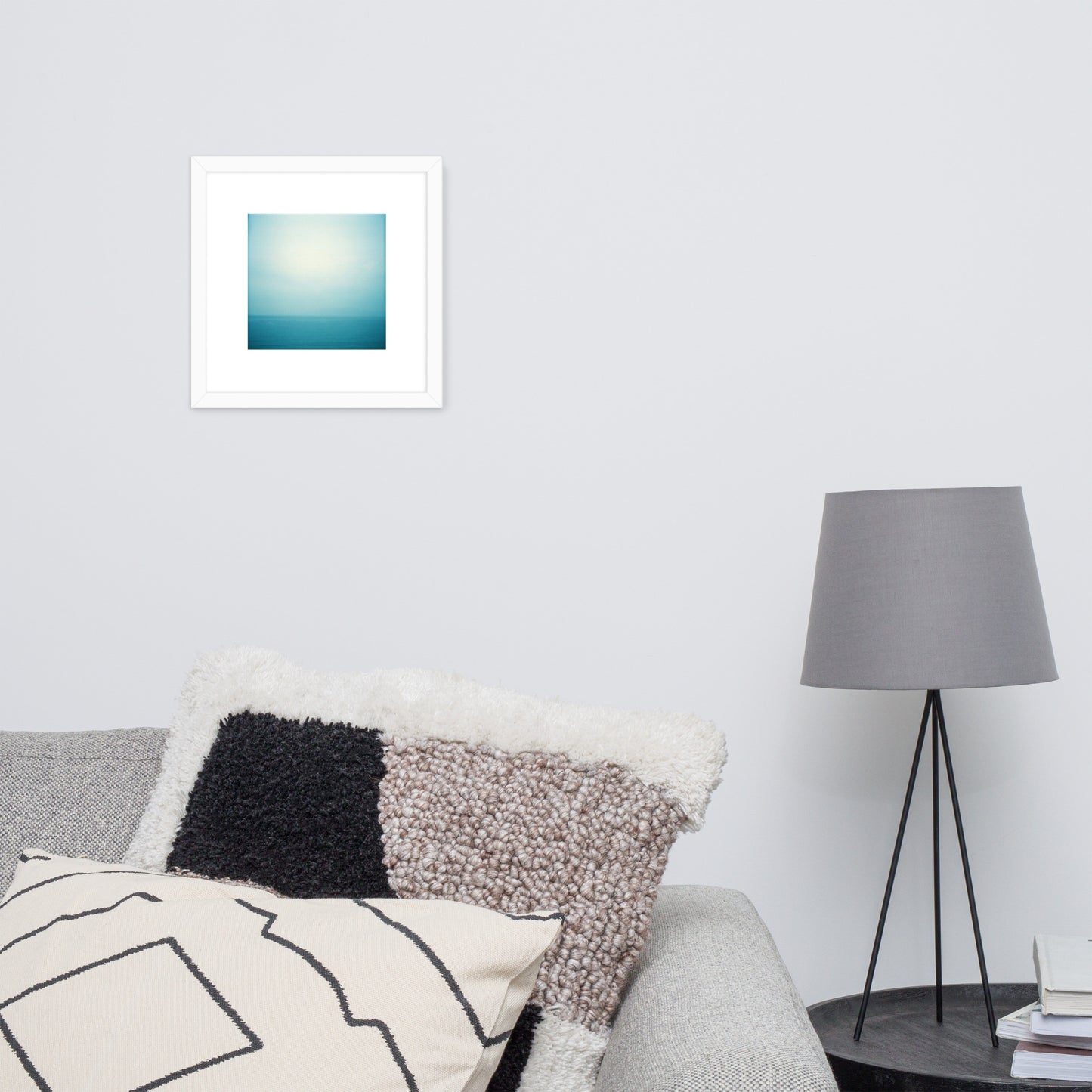 Minimalist art framed matte paper poster in white frame featuring the 'Ocean Horizon' photo art. / フレーム付きマットペーパーポスター（ホワイトフレーム）：「海の水平線」のフォトアートを配したミニマリストデザイン。