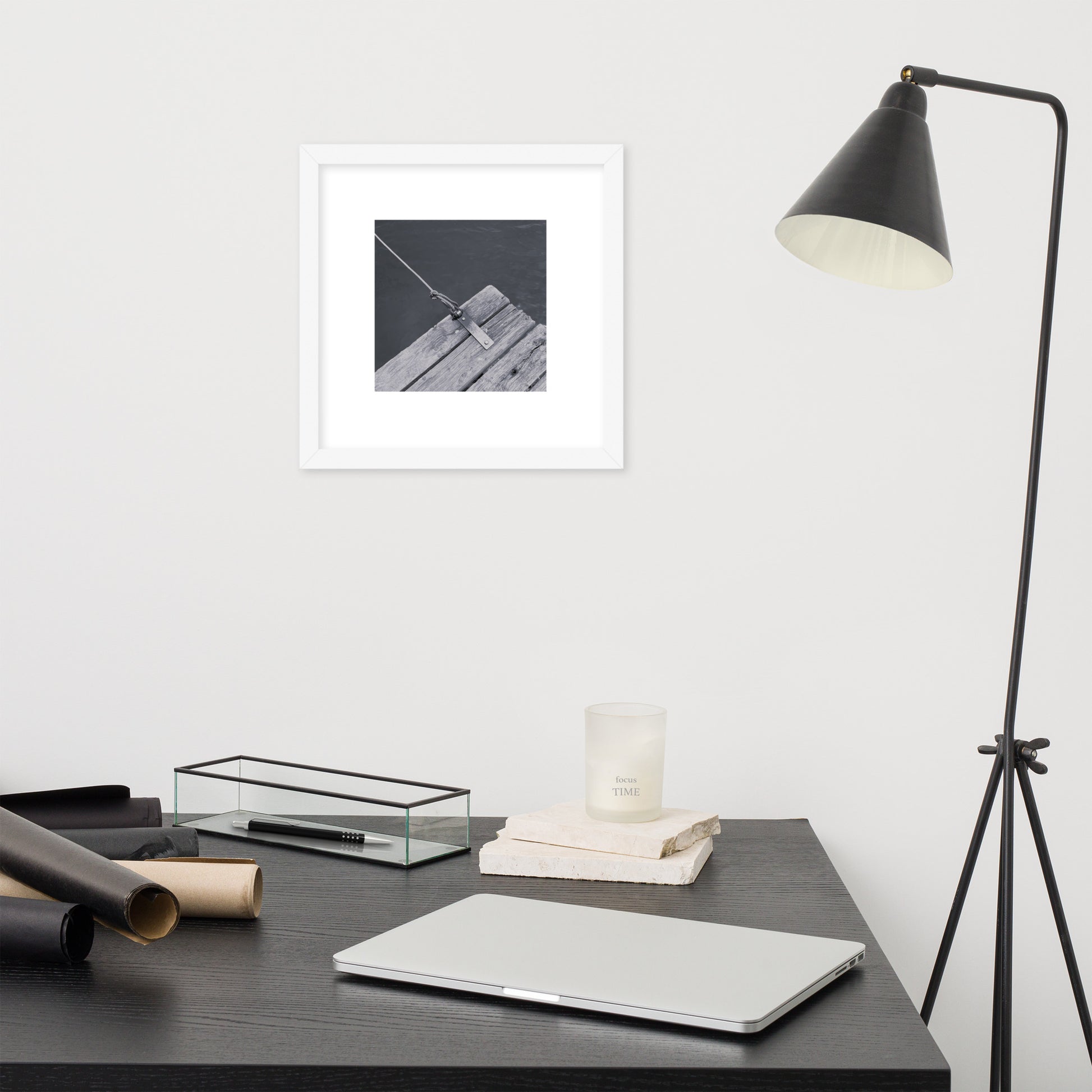 Minimalist art framed matte paper poster in white frame featuring the 'Ocean Pier (B&W)' photo art. / フレーム付きマットペーパーポスター（ホワイトフレーム）：「海の桟橋 (モノクロ)」のフォトアートを配したミニマリストデザイン。