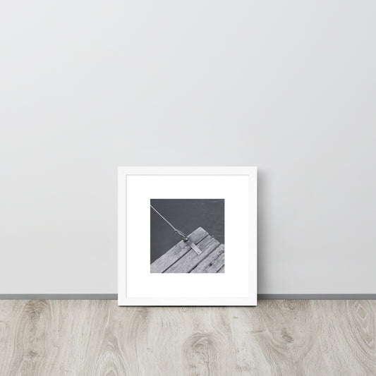 Minimalist art framed matte paper poster in white frame featuring the 'Ocean Pier (B&W)' photo art. / フレーム付きマットペーパーポスター（ホワイトフレーム）：「海の桟橋 (モノクロ)」のフォトアートを配したミニマリストデザイン。