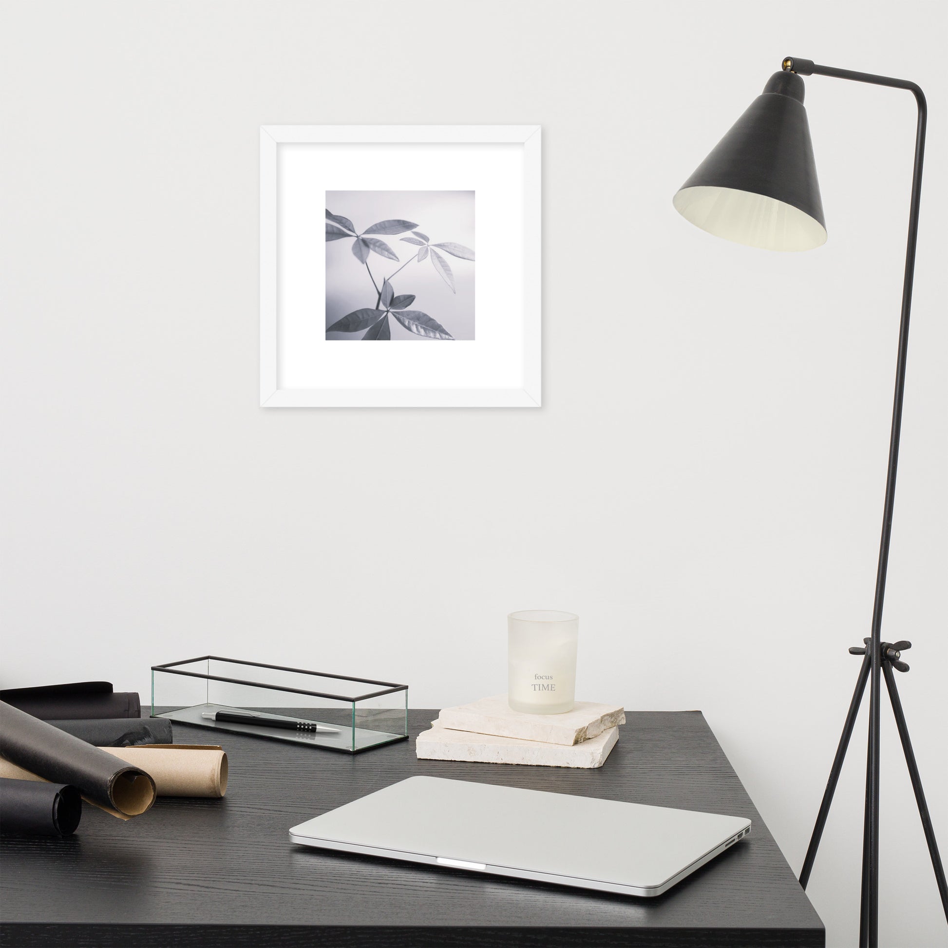 Minimalist art framed matte paper poster in white frame featuring the 'Botanical (B&W)' photo art. / フレーム付きマットペーパーポスター（ホワイトフレーム）：「ボタニカル (モノクロ)」のフォトアートを配したミニマリストデザイン。