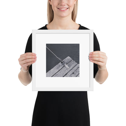 Minimalist art framed matte paper poster in white frame featuring the 'Ocean Pier (B&W)' photo art. / フレーム付きマットペーパーポスター（ホワイトフレーム）：「海の桟橋 (モノクロ)」のフォトアートを配したミニマリストデザイン。