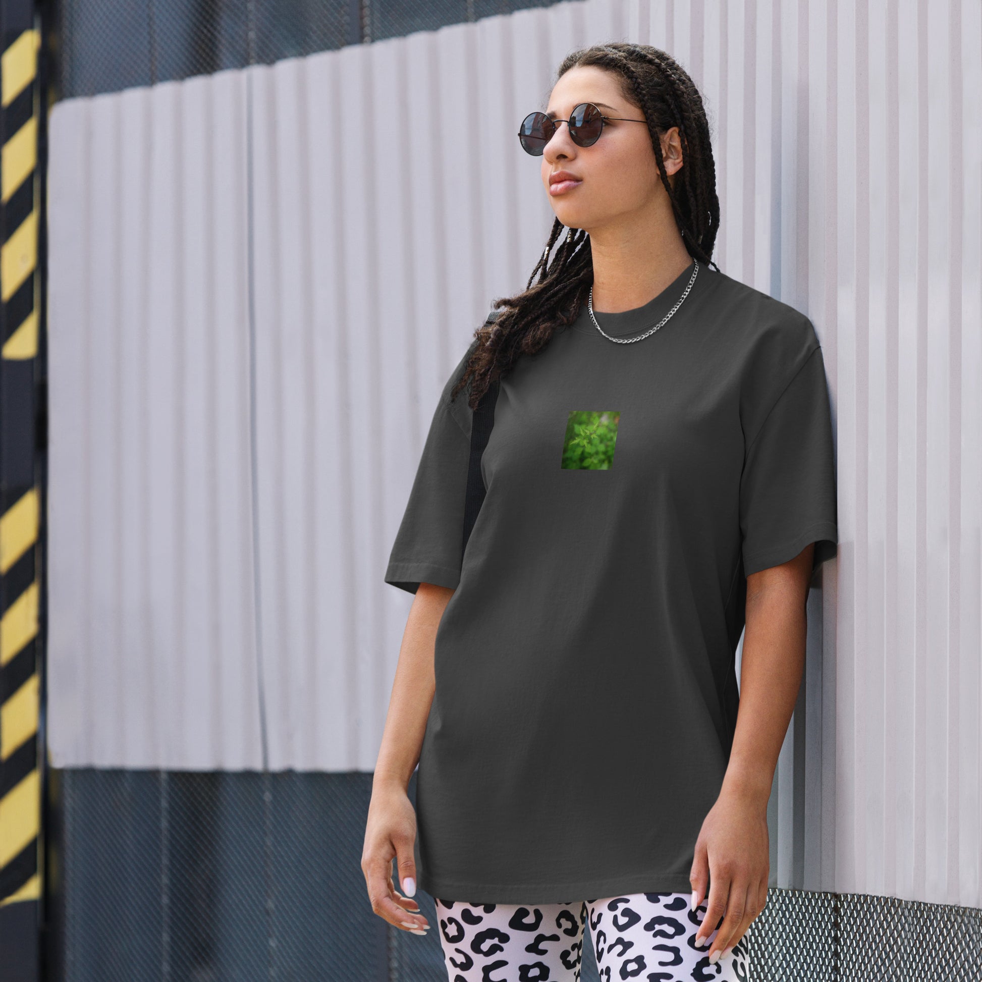 Botanical Plant Art – Oversized Faded T-Shirt, Faded Black, Front View
