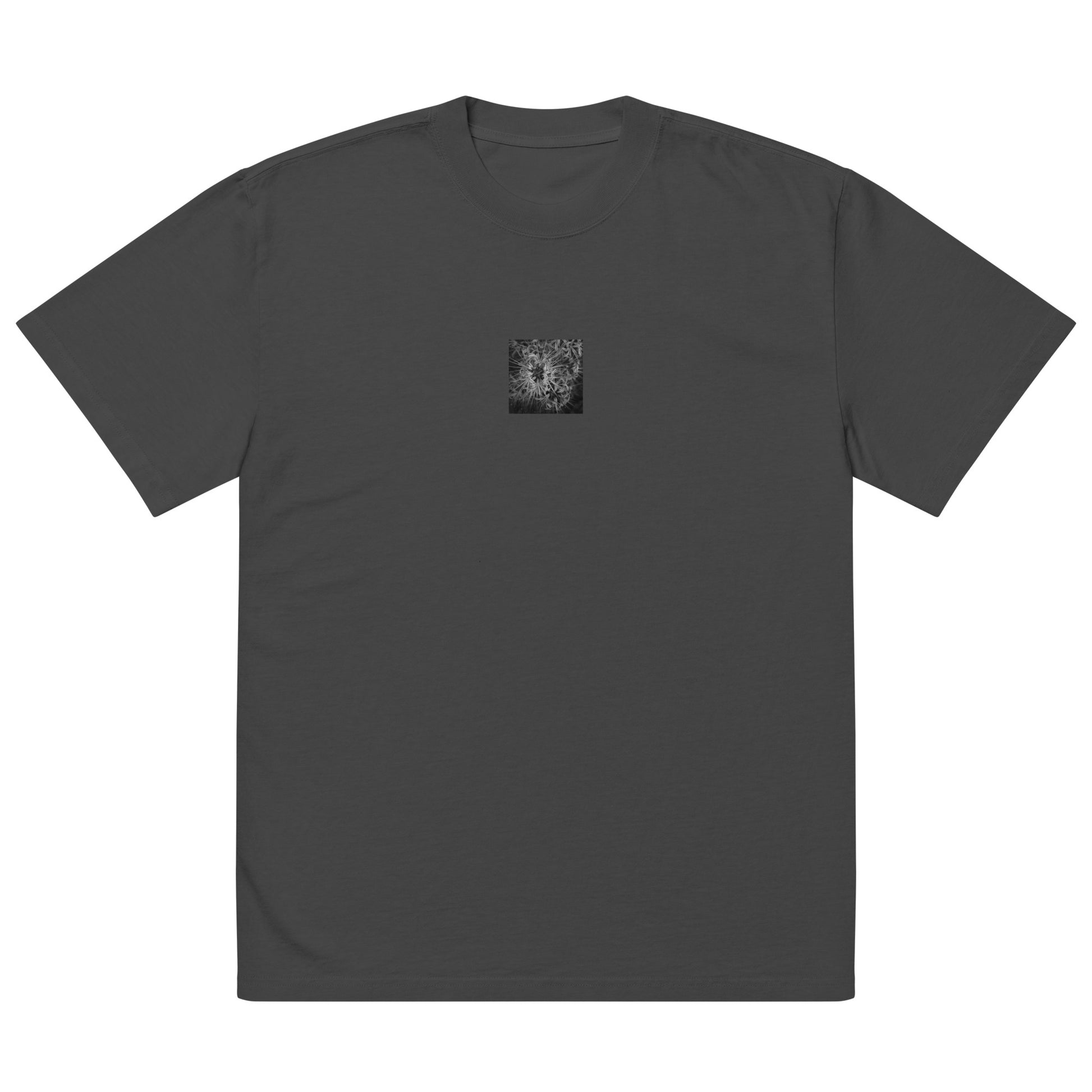 Red Spider Lily B&W Art – Oversized Faded T-Shirt, Faded Black, Front View