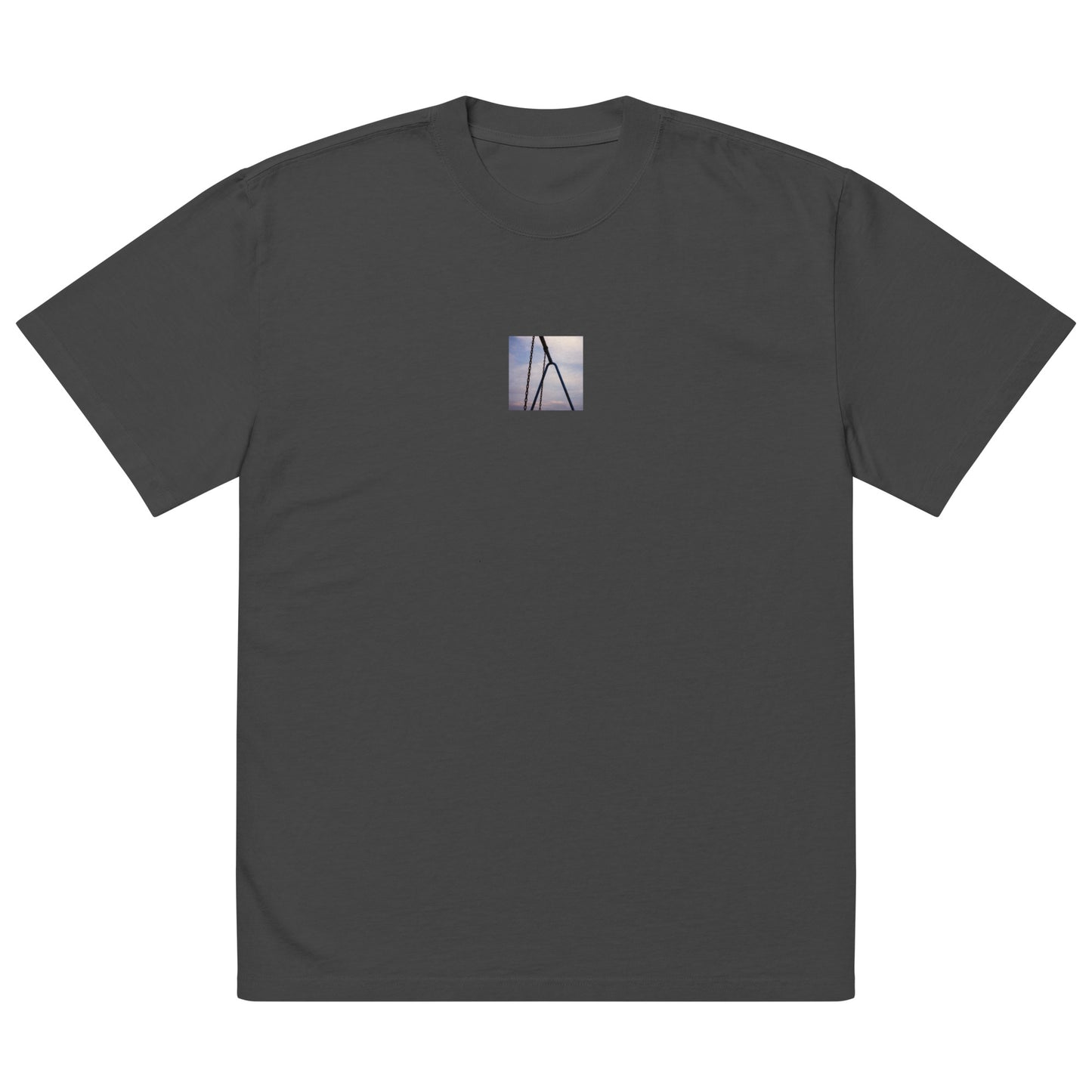 【Faded Black】
Minimalist mode street style oversized faded black long sleeve t-shirt with a playground swing photo print on the front / モードストリート系オーバーサイズ長袖Tシャツ（フェードブラック）、フロントに公園のブランコの写真プリント