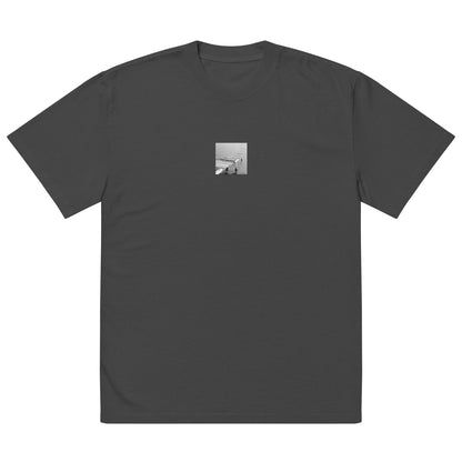 【Faded Black】
Minimalist mode street style oversized faded black T-shirt with a 'Sea and Pier' black and white photo print on the front / モードストリート系オーバーサイズ長袖Tシャツ（フェードブラック）、フロントに「桟橋と海」のモノクロ写真プリント