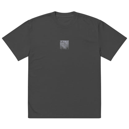 Minimalist mode style unisex premium faded black oversized faded t-shirt with a 'Water Surface & Leaves' black and white photo print / モードストリート系ユニセックス・プレミアム・オーバーサイズ・フェイデッドTシャツ（フェイデッドブラック）、フロントに「水面と葉」のモノクロ写真プリント（Tシャツ）
