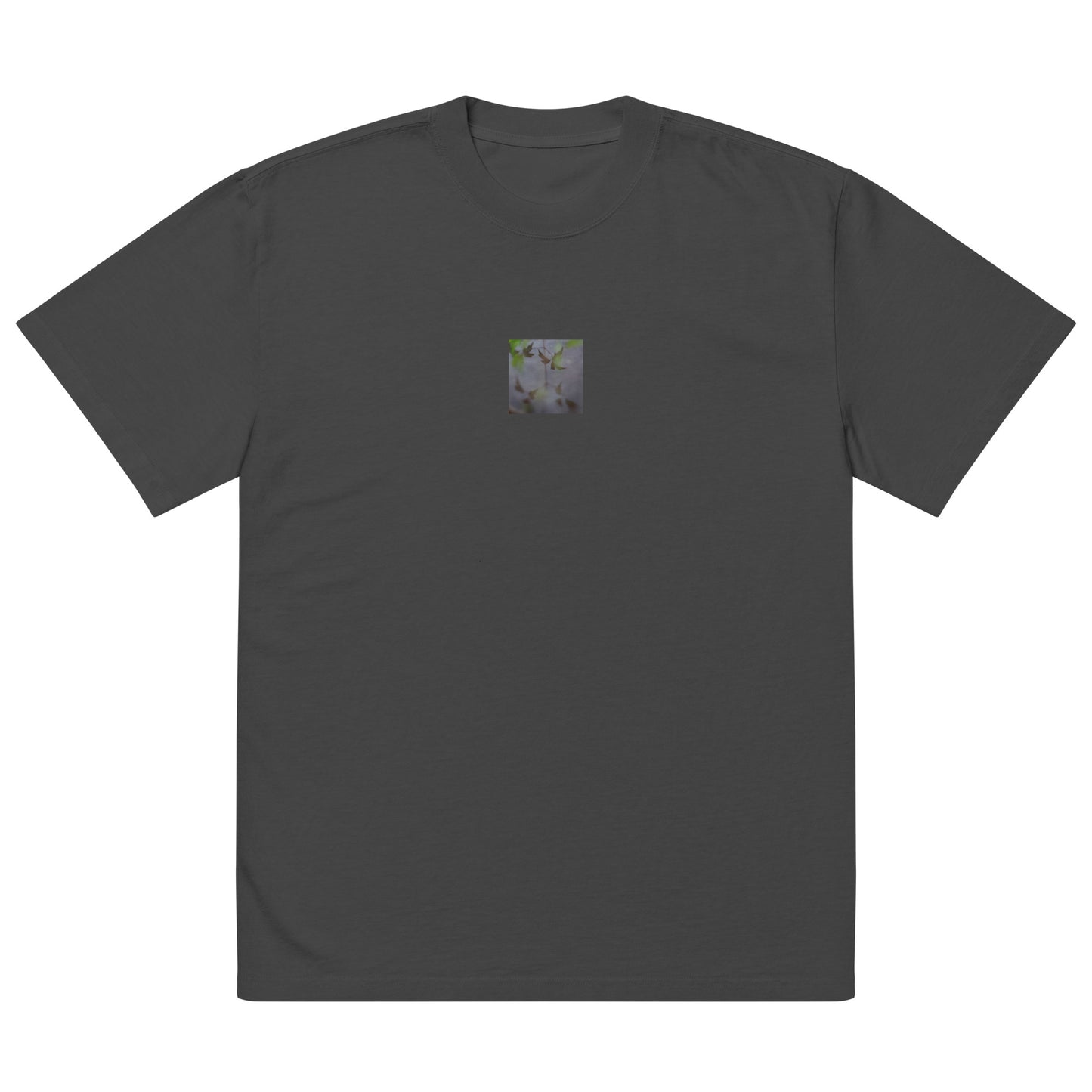 Minimalist mode style unisex faded black oversized faded t-shirt with a 'Water Surface & Leaves' art print / モードストリート系ユニセックス・フェイデッドブラック・オーバーサイズ・フェイデッドTシャツ、フロントに「水面と葉」のアートプリント（Tシャツ）