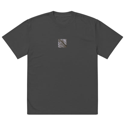 Minimalist mode style unisex oversized faded black t-shirt with a 'Yucca Plant' black and white photo print / モードストリート系ユニセックス・オーバーサイズ・フェイデッドTシャツ（フェイデッドブラック）、フロントに「Yucca Plant（ユッカの植物）」のモノクロ写真プリント（Tシャツ）