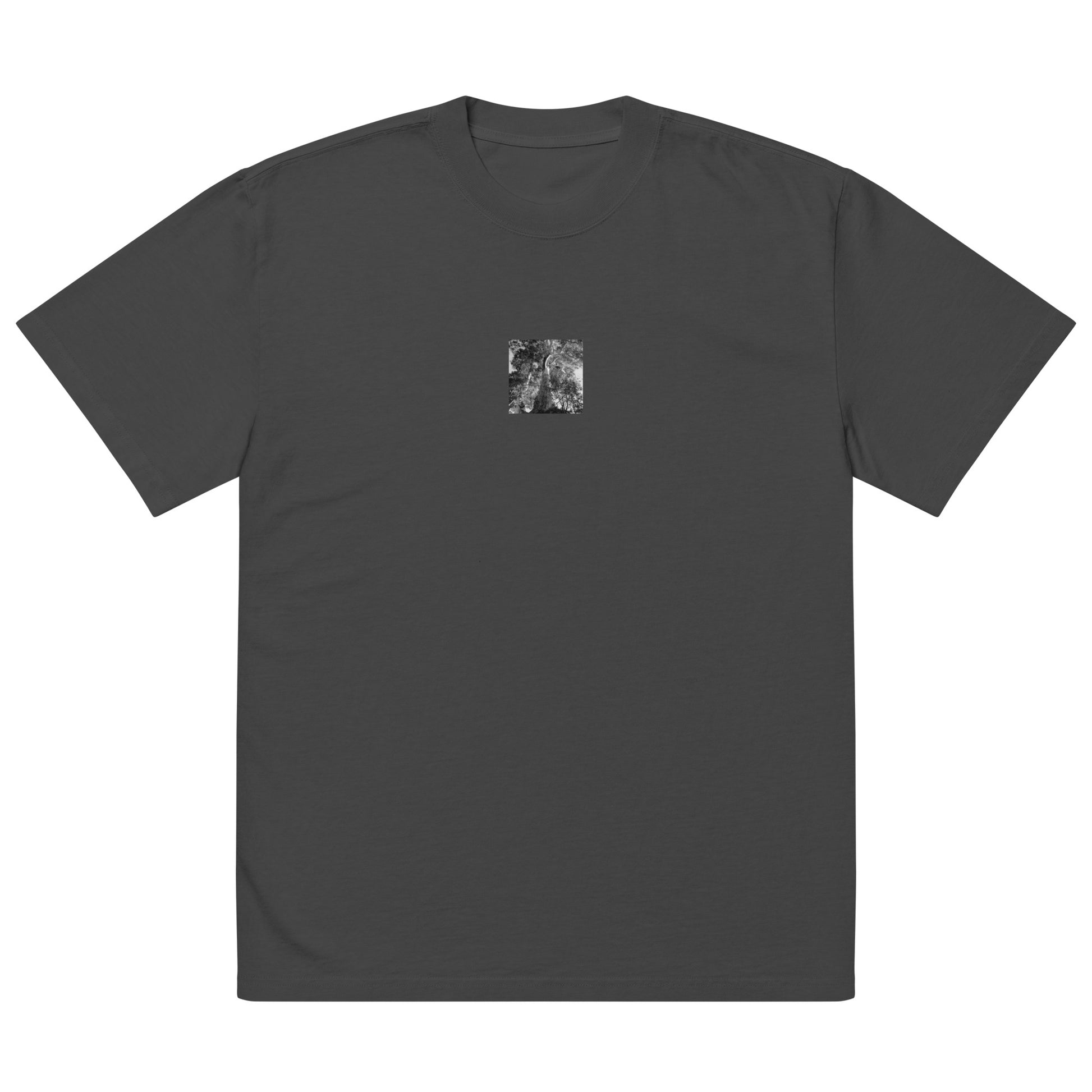 Minimalist streetwear style oversized faded T-shirt in black featuring the 'Eucalyptus Tree (B&W)' photo art on the front. / モードストリート系オーバーサイズ・フェードTシャツ（ブラック）フロントに「ユーカリの木（モノクロ）」のフォトアートを配したデザイン。