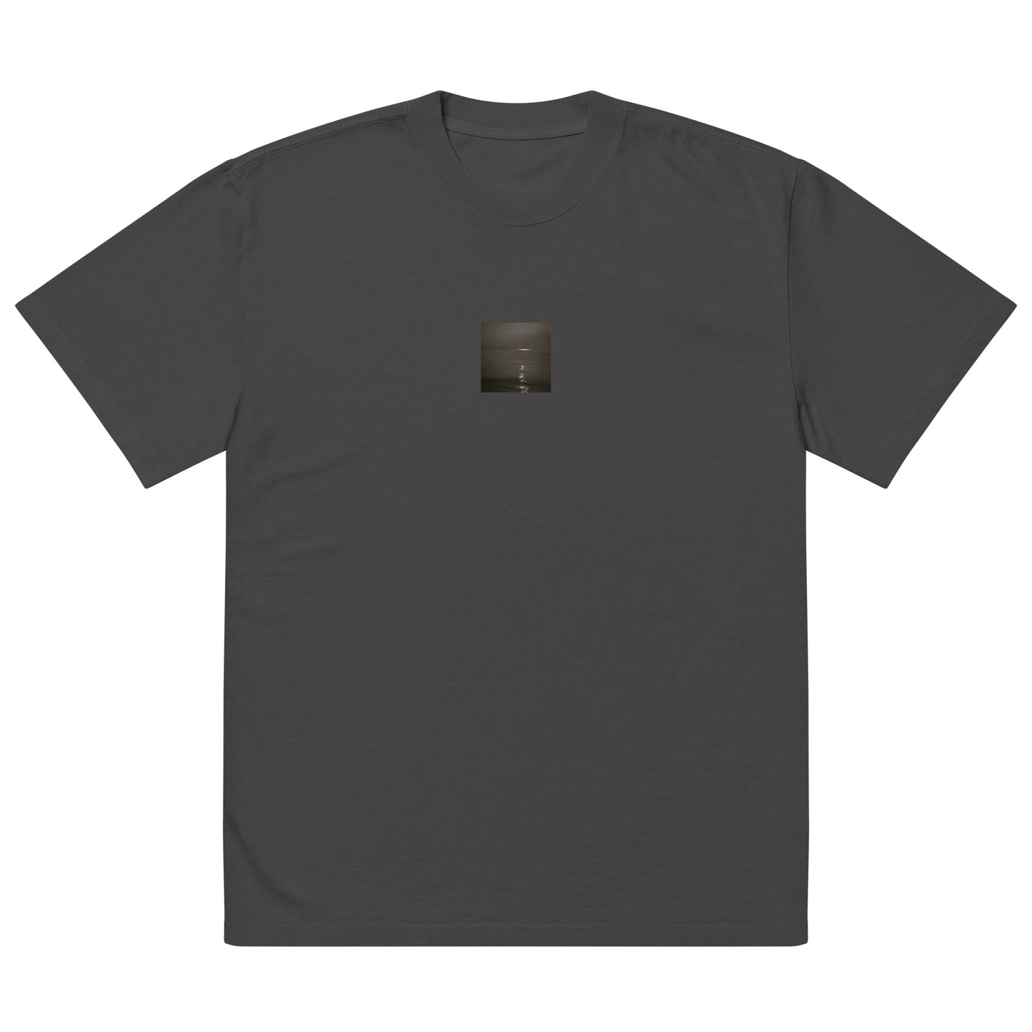 Minimalist streetwear style oversized faded T-shirt in black featuring the 'Sea and Sunshine (B&W)' photo art on the front. / モードストリート系オーバーサイズ・フェードTシャツ（ブラック）フロントに「海と太陽（モノクロ）」のフォトアートを配したデザイン。