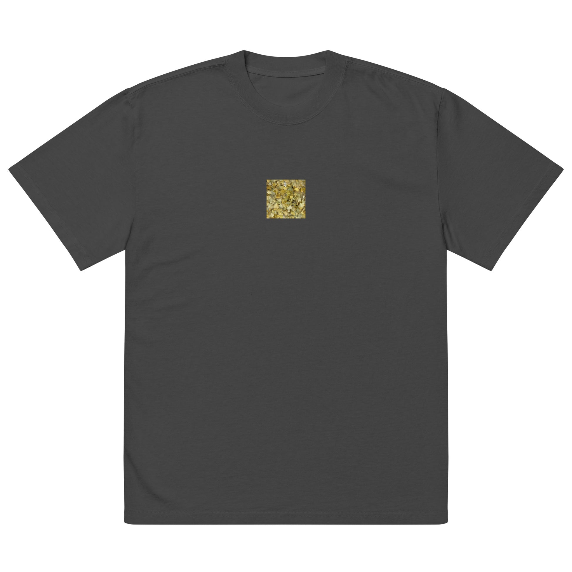Minimalist streetwear style oversized faded T-shirt in black featuring the 'Ginkgo Fallen Leaves' photo art on the front. / モードストリート系オーバーサイズ・フェードTシャツ（ブラック）フロントに「イチョウの落ち葉」のフォトアートを配したデザイン。