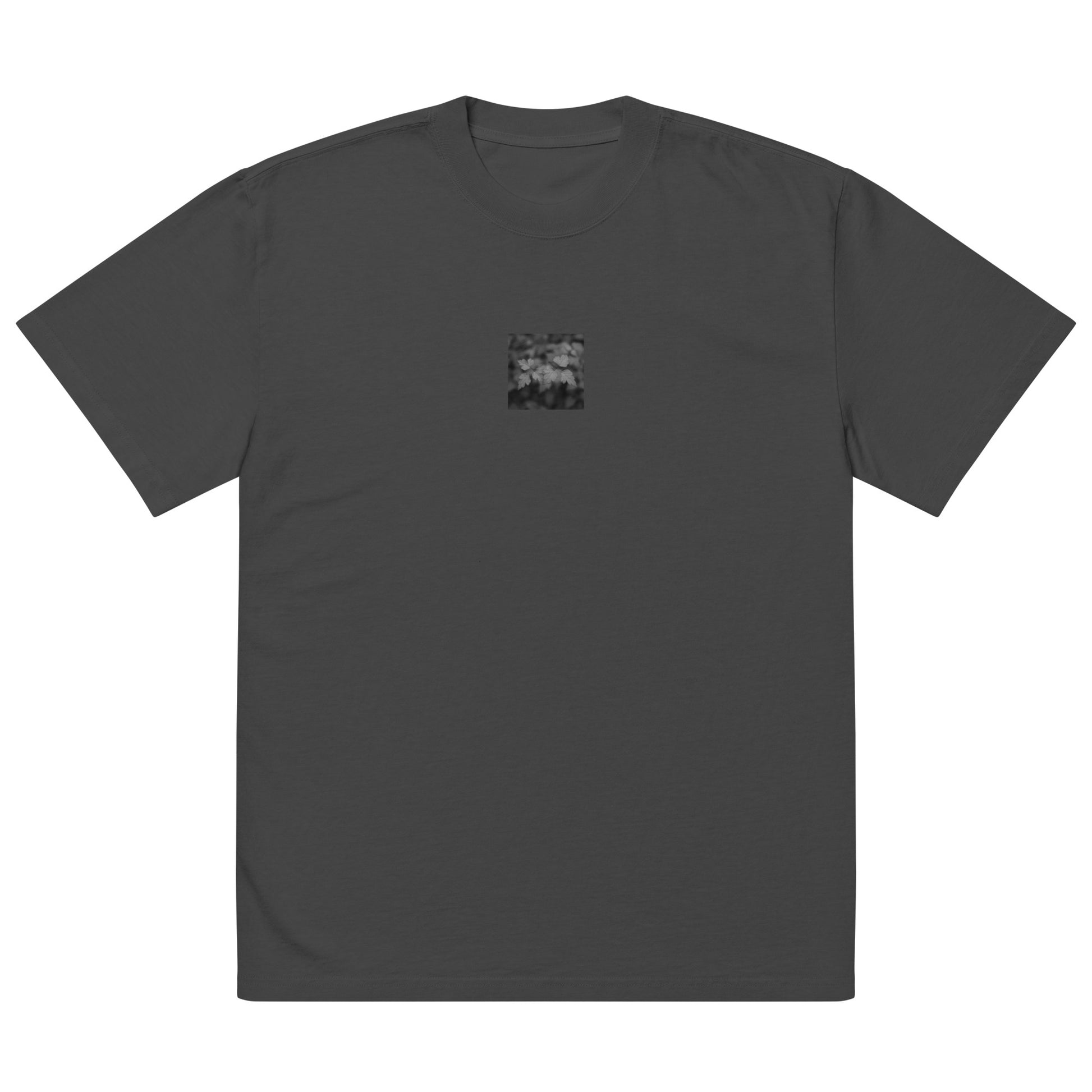 Minimalist streetwear style oversized faded T-shirt in black featuring the 'Plants (B&W)' photo art on the front. / モードストリート系オーバーサイズ・フェードTシャツ（ブラック）フロントに「プランツ (モノクロ)」のフォトアートを配したデザイン。