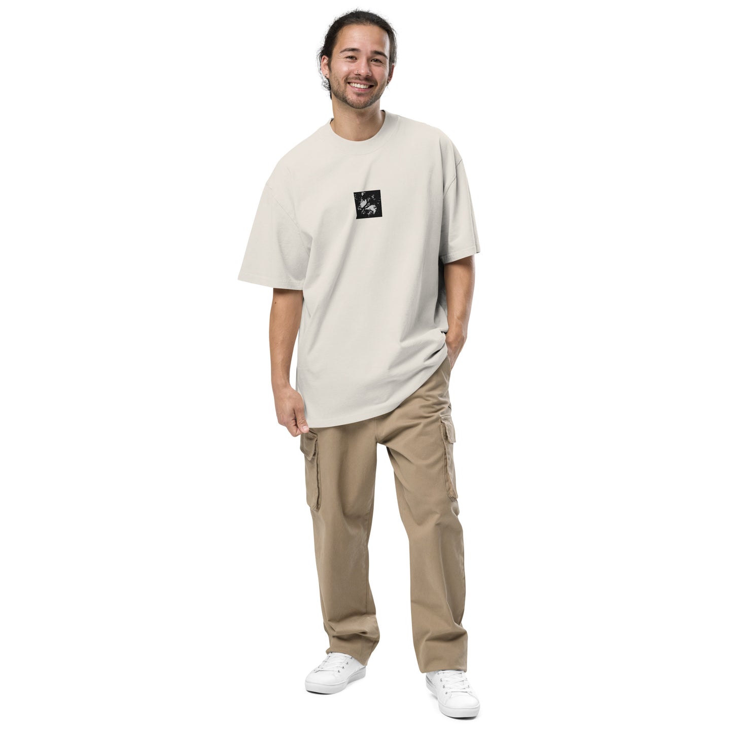Minimalist mode style unisex premium faded bone oversized faded t-shirt with a 'Forest' black and white photo print / モードストリート系ユニセックス・プレミアム・オーバーサイズ・フェイデッドTシャツ（フェイデッドボーン）、フロントに「森」のモノクロ写真プリント（Tシャツ）