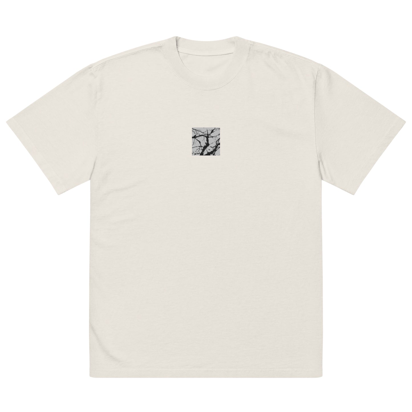 Minimalist mode style unisex faded bone oversized faded t-shirt with a 'Bare Tree' black and white photo print / モードストリート系ユニセックス・フェイデッドボーン・オーバーサイズ・フェイデッドTシャツ、フロントに「Bare Tree（枯れ木）」のモノクロ写真プリント（Tシャツ）