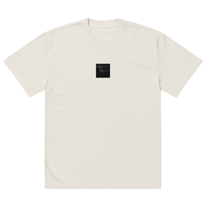 Minimalist streetwear style unisex oversized faded T-shirt in washed bone, featuring a 'Night Light (B&W)' photograph print. / Night Light (B&W) オーバーサイズ・フェードTシャツ（フェードボーン）：清潔感ある生成り色のヴィンテージ加工。モノクロの夜景写真が際立つモードストリート系Tシャツ。