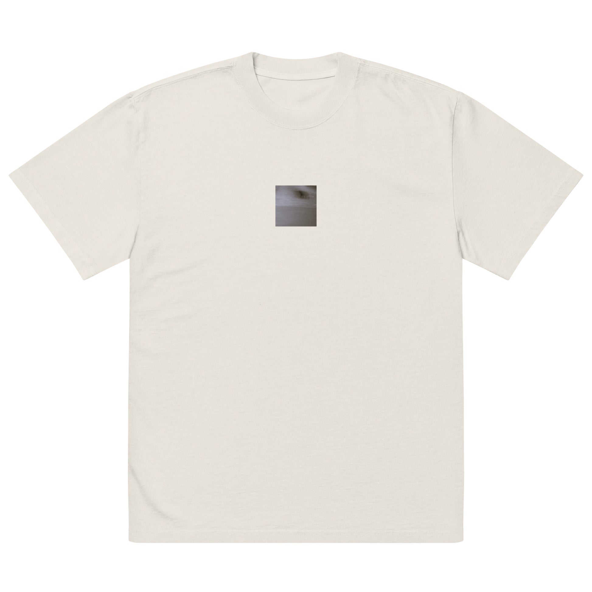 Minimalist streetwear style oversized faded T-shirt in bone featuring the 'Cat (B&W)' photo art on the front. / モードストリート系オーバーサイズ・フェードTシャツ（ボーン）フロントに「猫（モノクロ）」のフォトアートを配したデザイン。