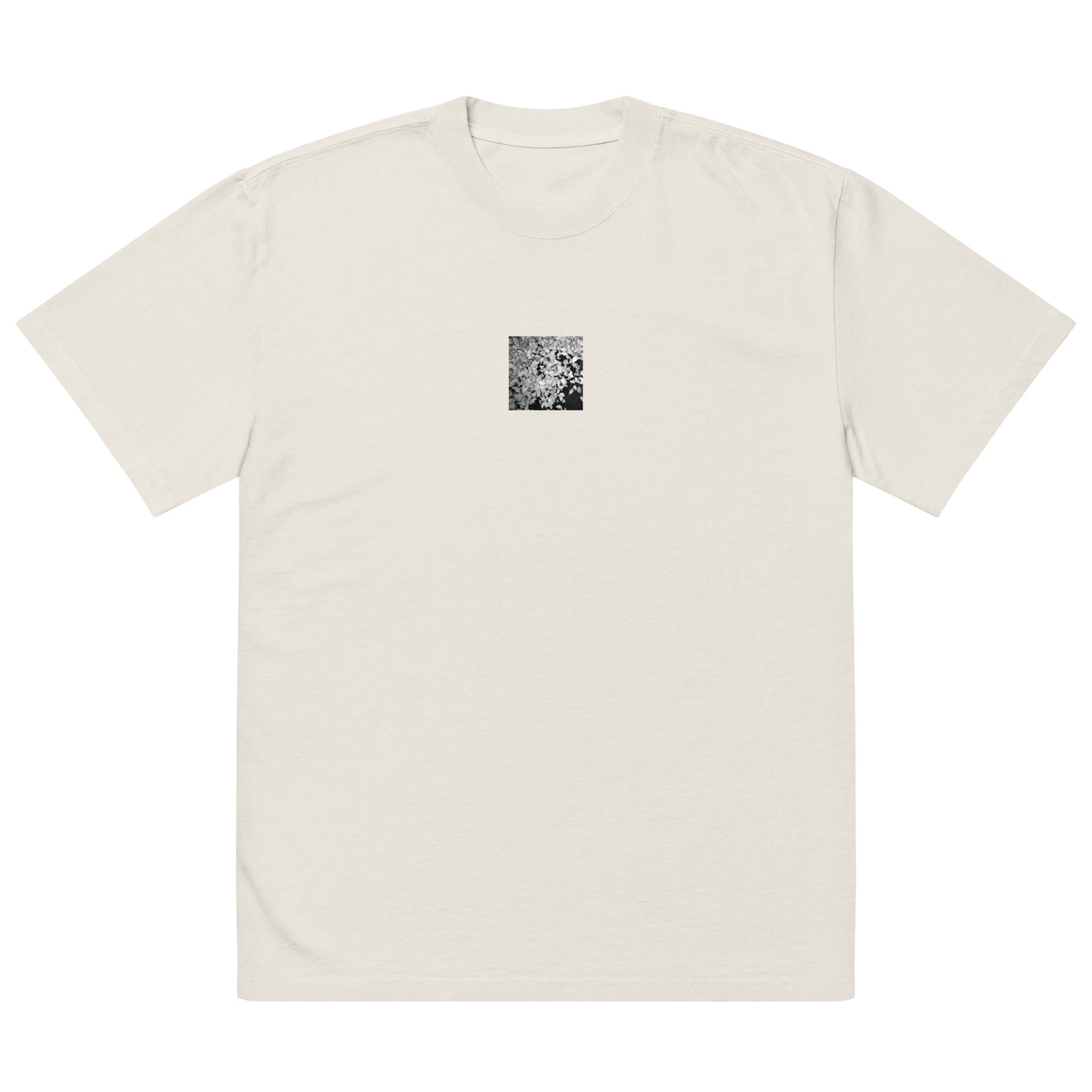 Minimalist streetwear style oversized faded T-shirt in bone featuring the 'Ginkgo Biloba (B&W)' photo art on the front. / モードストリート系オーバーサイズ・フェードTシャツ（ボーン）フロントに「イチョウ (モノクロ)」のフォトアートを配したデザイン。