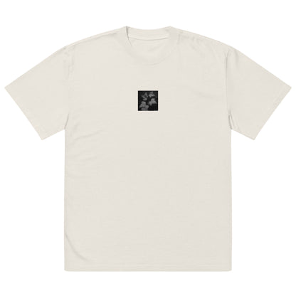 Minimalist streetwear style oversized faded T-shirt in bone featuring the 'ivy (B&W)' photo art on the front. / モードストリート系オーバーサイズ・フェードTシャツ（ボーン）フロントに「アイビー（モノクロ）」のフォトアートを配したデザイン。