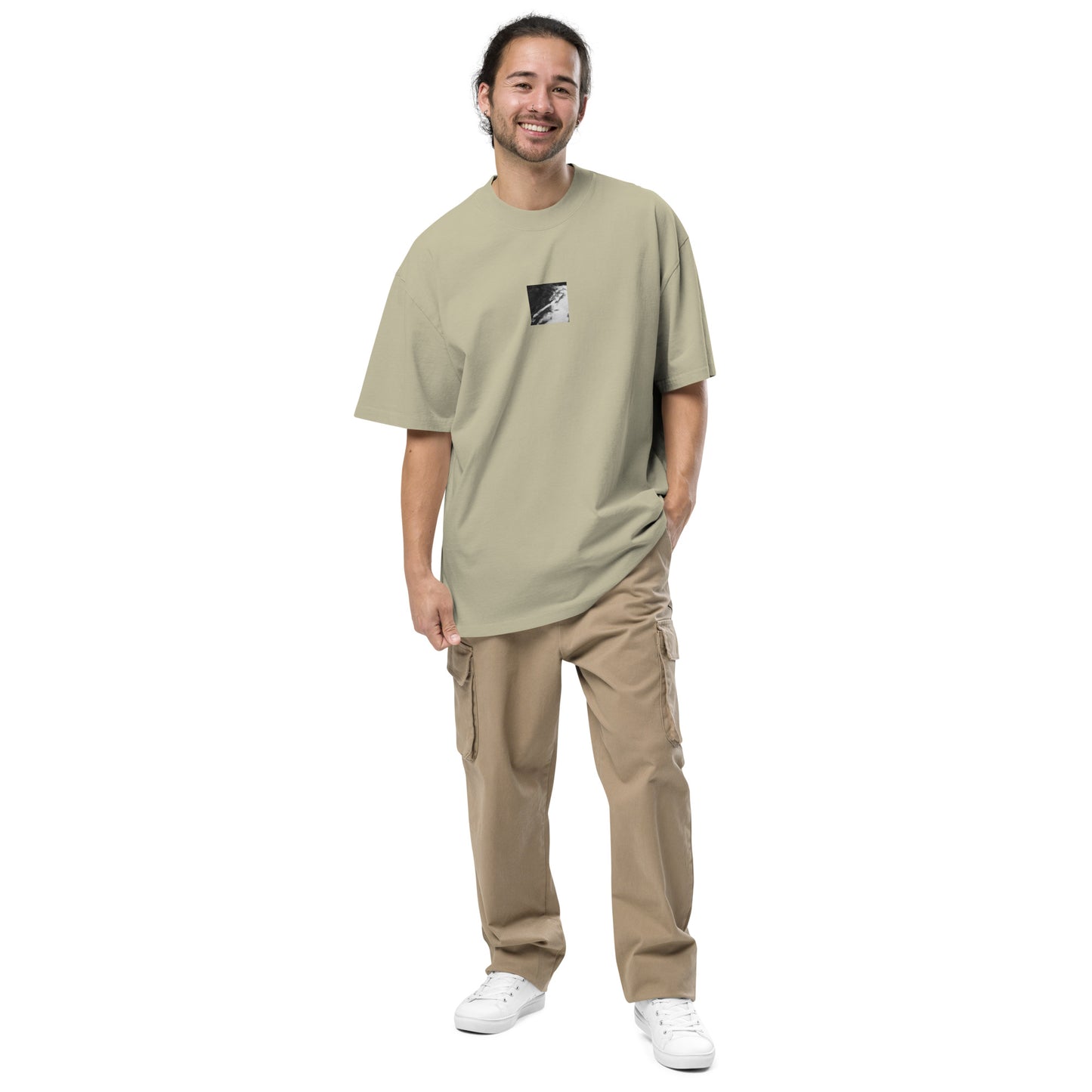 River Surface Botanical B&W Art – Oversized Faded T-Shirt, Faded Eucalyptus, Front View